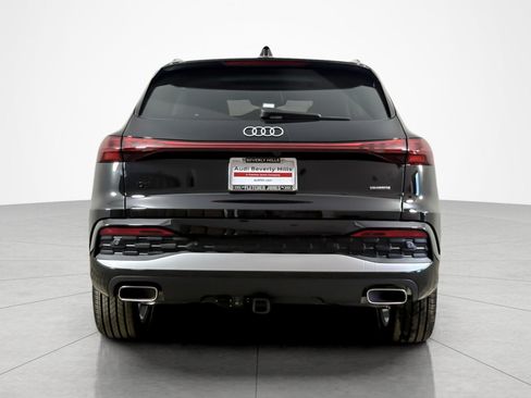 Used 2025 Audi Q5 Premium Plus w/ Premium Plus AWD/4WD image 4