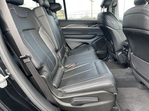 Used 2023 Jeep Grand Cherokee L Limited image 20