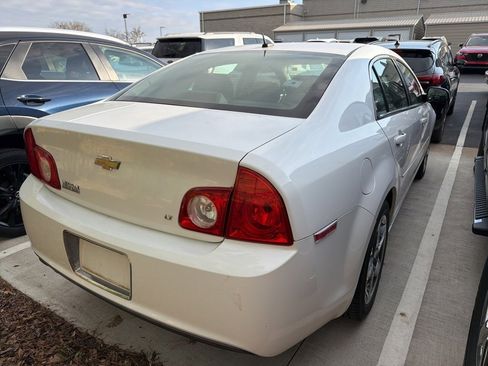Used 2009 Chevrolet Malibu LT w/ Power Convenience Package image 3