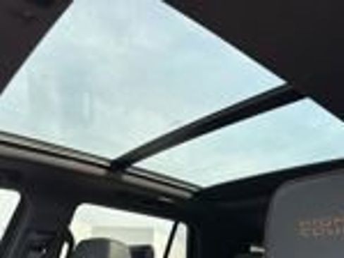 Used 2024 Chevrolet Tahoe High Country image 8