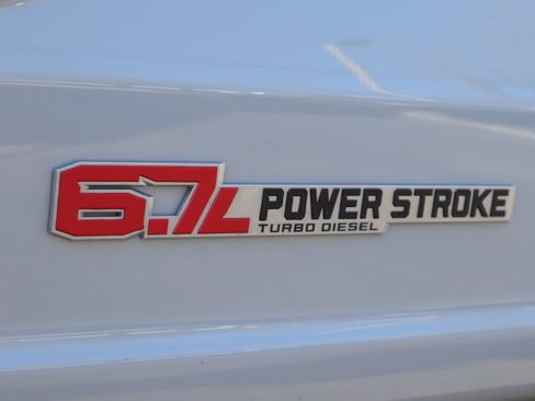 Used 2025 Ford F350 Platinum image 35