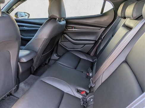 Used 2021 MAZDA MAZDA3 s image 18