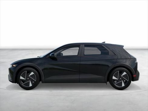 New 2026 Hyundai Ioniq 5 SEL RWD image 3