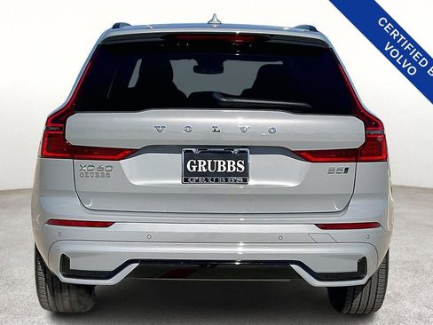 Certified 2026 Volvo XC60 B5 Ultra w/ Climate Package image 6