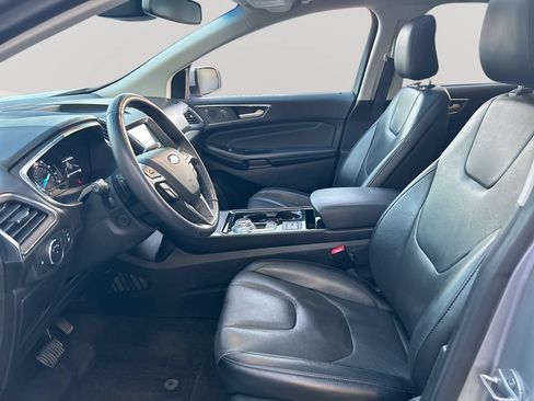 Used 2020 Ford Edge Titanium w/ Equipment Group 301A AWD/4WD image 24