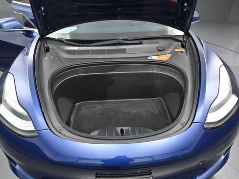 Used 2017 Tesla Model 3 Long Range image 41