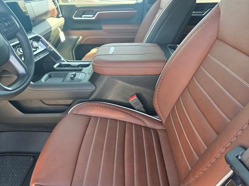 New 2026 GMC Sierra 2500 Denali Ultimate image 17