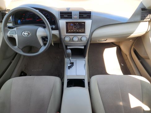 Used 2011 Toyota Camry LE image 28
