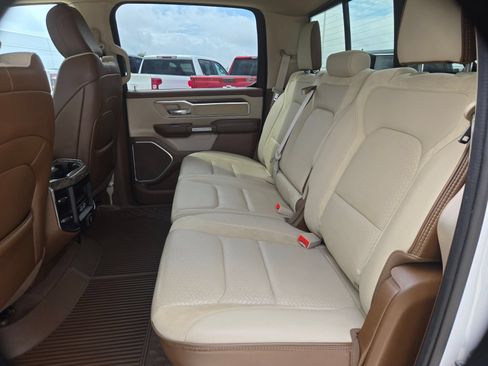 Used 2019 RAM 1500 Laramie RWD image 13