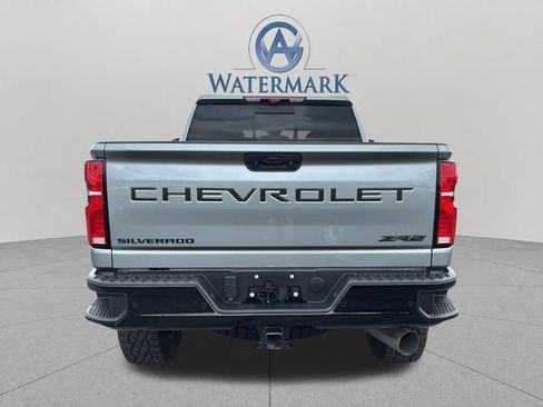 Used 2025 Chevrolet Silverado 2500 ZR2 w/ Technology Package AWD/4WD image 4