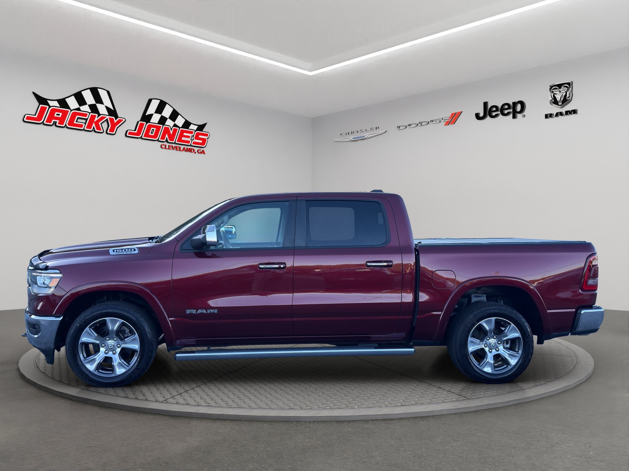 Used 2020 RAM 1500 Laramie AWD/4WD image 2