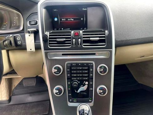 Used 2015 Volvo XC60 T5 w/ Protection Package image 16