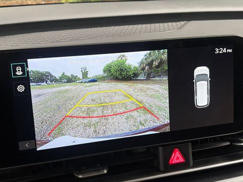 Used 2026 Kia Carnival FWD image 25