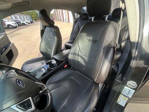 Used 2016 Ford Fusion Titanium image 15