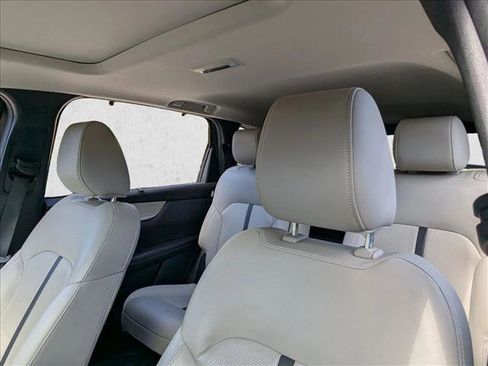 Used 2024 MAZDA CX-90 3.3 Turbo w/ Preferred Plus image 17