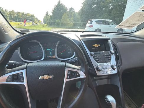 Used 2015 Chevrolet Equinox LT w/ Safety Package FWD image 24