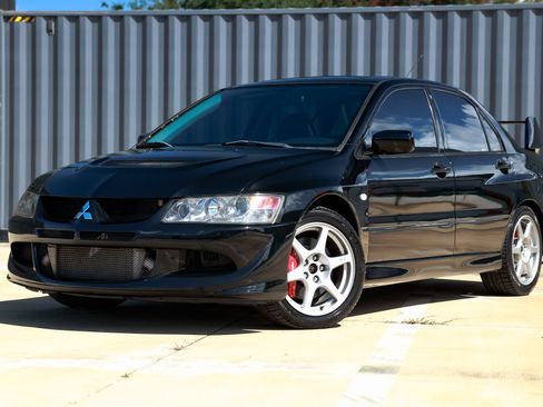 Used 2005 Mitsubishi Lancer Evolution MR image 1
