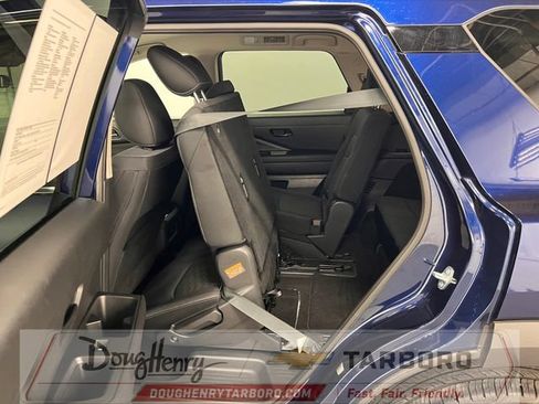 Used 2025 Nissan Pathfinder SV FWD image 35