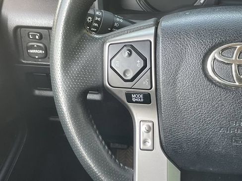 Used 2023 Toyota 4Runner SR5 AWD/4WD image 12