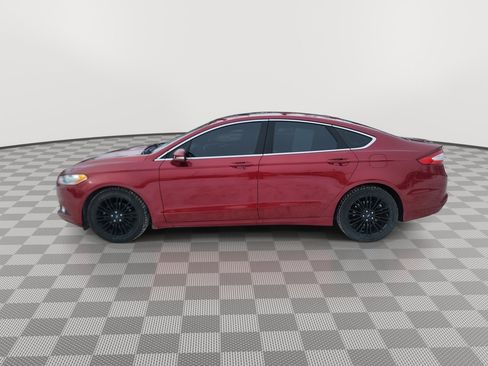 Used 2016 Ford Fusion SE w/ Equipment Group 202A image 5