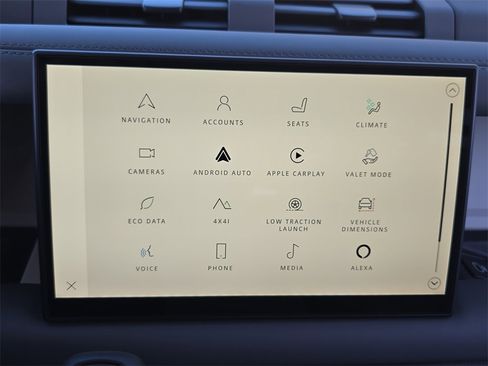 New 2025 Land Rover Defender 110 S image 21