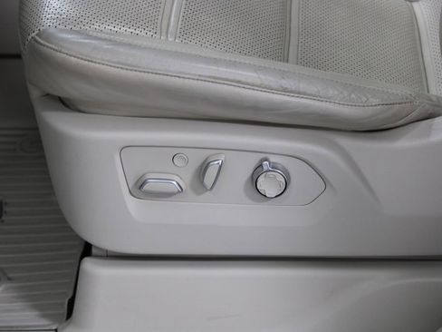 Used 2021 Cadillac Escalade Premium Luxury Platinum w/ Heavy-Duty Trailer Package image 22