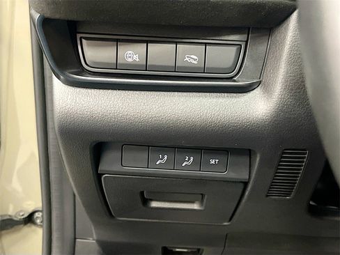 Used 2024 MAZDA CX-30 Carbon image 10