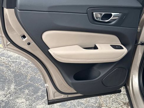 New 2026 Volvo XC60 B5 Plus w/ Climate Package image 10