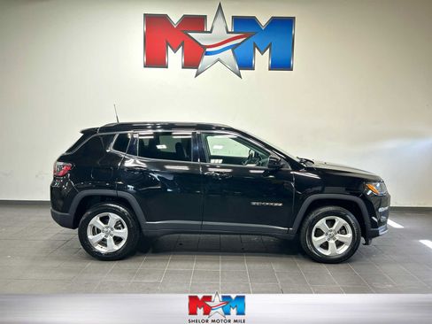 Used 2018 Jeep Compass Latitude w/ Popular Equipment Group AWD/4WD image 1