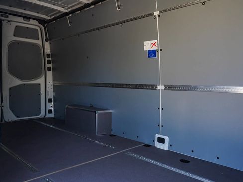 New 2024 Mercedes-Benz eSprinter 170 Cargo image 21