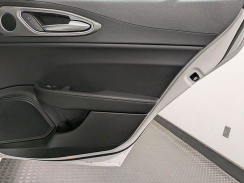 Used 2024 Alfa Romeo Giulia Veloce image 25