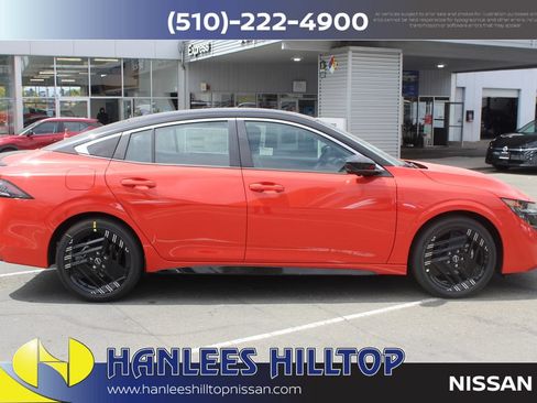 New 2027 Nissan Sentra SR w/ SR Premium Package FWD image 6
