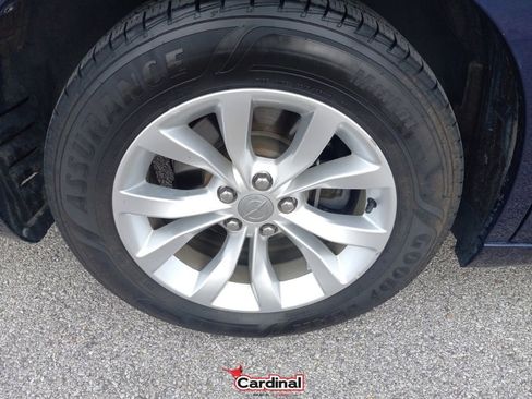 Used 2016 Chrysler 300 Limited w/ Driver Convenience Group image 4