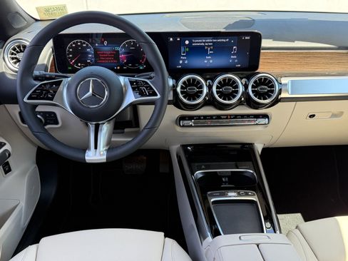 New 2026 Mercedes-Benz GLB 250 image 26