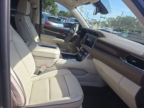 Used 2022 GMC Yukon Denali AWD/4WD image 10
