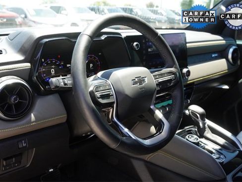 Used 2023 Chevrolet Colorado ZR2 w/ ZR2 Convenience Package III image 16