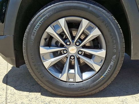 Used 2025 Chevrolet Equinox LT FWD image 8