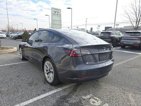 Used 2021 Tesla Model 3 Standard Range Plus image 5