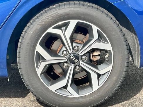 Used 2020 Kia Forte LXS FWD image 4
