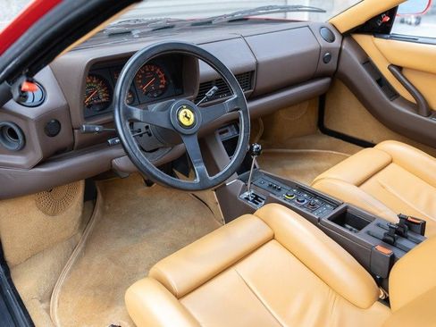 Used 1991 Ferrari Testarossa RWD image 5