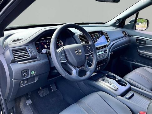 Used 2022 Honda Pilot TrailSport image 14
