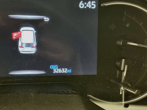 Used 2025 Toyota RAV4 LE AWD/4WD image 19