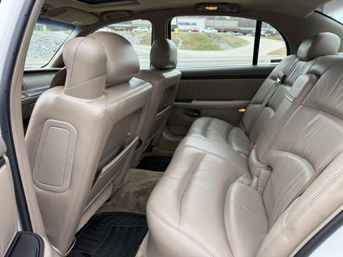 Used 2000 Buick Park Avenue Ultra w/ Gran Touring Pkg image 16