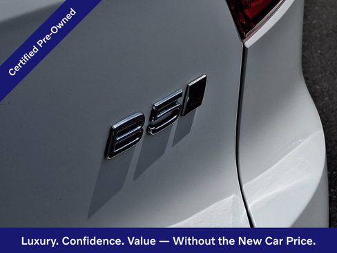 Certified 2024 Volvo XC40 B5 Plus w/ Protection Package Premier AWD/4WD image 31
