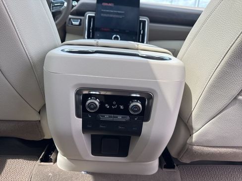 New 2026 GMC Yukon Denali w/ Denali Reserve Package AWD/4WD image 26