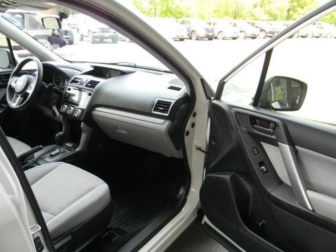 Used 2018 Subaru Forester 2.5i Premium w/ All-Weather Package AWD/4WD image 22