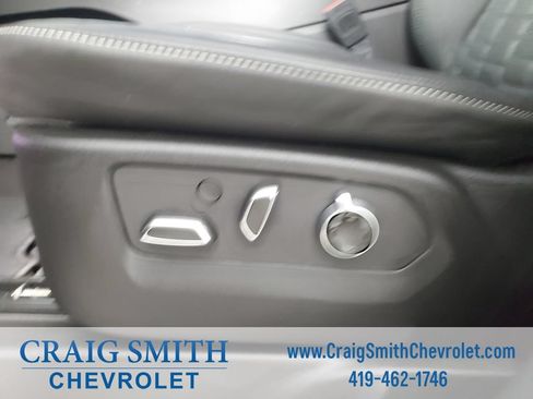 Used 2025 Cadillac Escalade Sport Platinum w/ LPO, Floor Liner Package AWD/4WD image 12