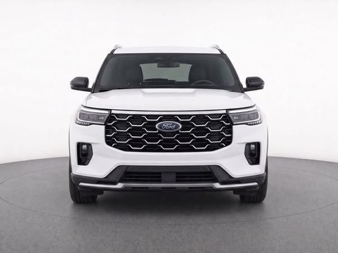 Used 2025 Ford Explorer Platinum w/ Ultimate Package AWD/4WD image 6