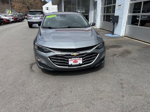 Used 2023 Chevrolet Malibu LT image 3