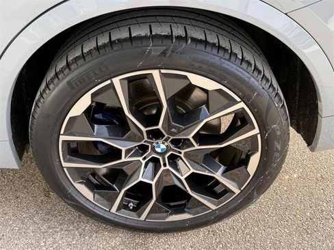 Used 2025 BMW X7 M60i image 6